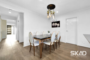 9 Mottlecah Circuit, CRAIGIEBURN, VIC 3064 AUS