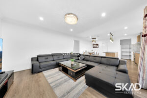 9 Mottlecah Circuit, CRAIGIEBURN, VIC 3064 AUS