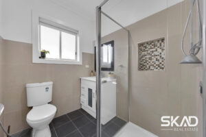 17 Chinnock Court, CRAIGIEBURN, VIC 3064 AUS