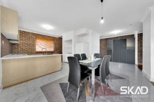 17 Chinnock Court, CRAIGIEBURN, VIC 3064 AUS