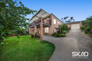 17 Chinnock Court, CRAIGIEBURN, VIC 3064 AUS