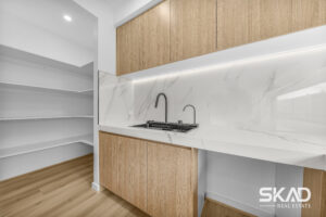 8 Issans Street, WOLLERT, VIC 3750 AUS