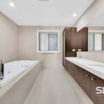 10 Sanctuary Rise, MICKLEHAM, VIC 3064 AUS