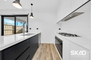 1 Proserpine Crescent, DONNYBROOK, VIC 3064 AUS