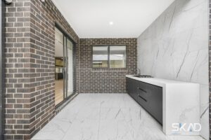 10 Fringe Drive, BEVERIDGE, VIC 3753 AUS