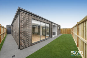 10 Fringe Drive, BEVERIDGE, VIC 3753 AUS