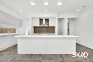 MICKLEHAM, VIC 3064 AUS