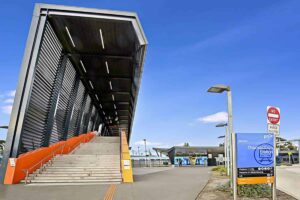 17 Juniper Crescent, THOMASTOWN, VIC 3074 AUS