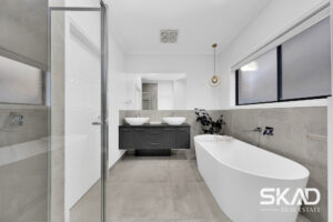 57 Charteris Drive, CRAIGIEBURN, VIC 3064 AUS