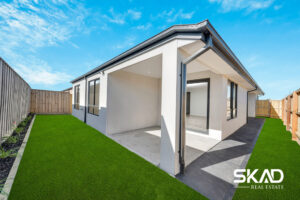 9 Proserpine Crescent, DONNYBROOK, VIC 3064 AUS