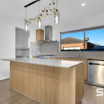 9 Mottlecah Circuit, CRAIGIEBURN, VIC 3064 AUS