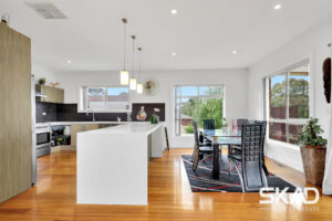 17 Chinnock Court, CRAIGIEBURN, VIC 3064 AUS