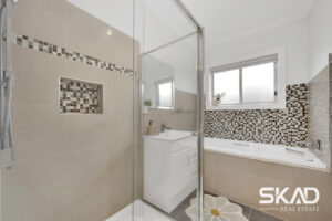 17 Chinnock Court, CRAIGIEBURN, VIC 3064 AUS