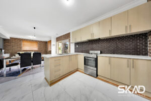 17 Chinnock Court, CRAIGIEBURN, VIC 3064 AUS