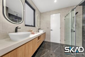 59 Leyburn Parade, WOLLERT, VIC 3750 AUS