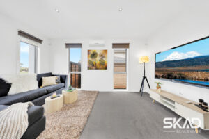 24 Saintly Avenue, WOLLERT, VIC 3750 AUS