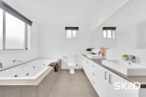 24 Saintly Avenue, WOLLERT, VIC 3750 AUS