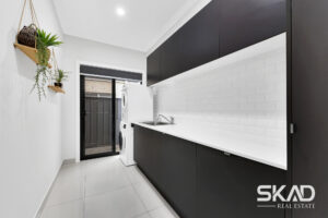 27 Dashing Road, CRAIGIEBURN, VIC 3064 AUS
