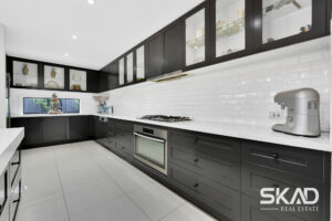 27 Dashing Road, CRAIGIEBURN, VIC 3064 AUS