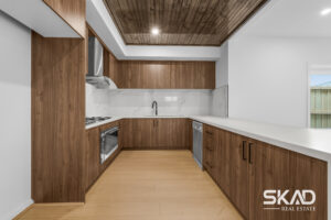 7 Moreton Drive, DONNYBROOK, VIC 3064 AUS