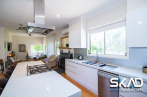 9 Palmer Road, KYVALLEY, VIC 3621 AUS