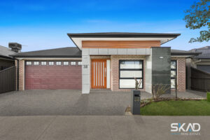 38 Conjola Way, WOLLERT, VIC 3750 AUS