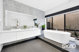 27 Dashing Road, CRAIGIEBURN, VIC 3064 AUS