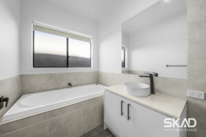 29 Eastside Boulevard, DONNYBROOK, VIC 3064 AUS