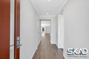 10 Notchwood Crescent, DONNYBROOK, VIC 3064 AUS