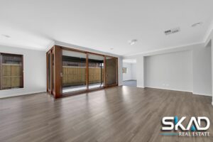 10 Notchwood Crescent, DONNYBROOK, VIC 3064 AUS