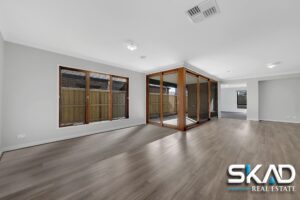 10 Notchwood Crescent, DONNYBROOK, VIC 3064 AUS