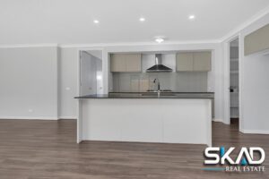 10 Notchwood Crescent, DONNYBROOK, VIC 3064 AUS