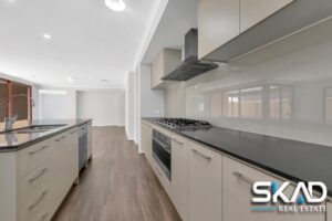 10 Notchwood Crescent, DONNYBROOK, VIC 3064 AUS