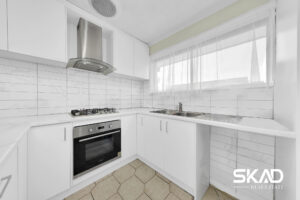 14 Stella Drive, THOMASTOWN, VIC 3074 AUS