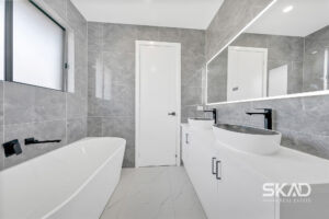 37 Leadbeater Circuit, BEVERIDGE, VIC 3753 AUS