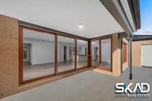 10 Notchwood Crescent, DONNYBROOK, VIC 3064 AUS