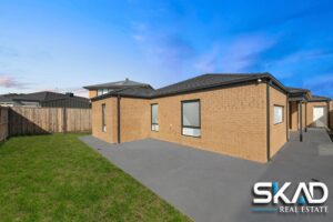 10 Notchwood Crescent, DONNYBROOK, VIC 3064 AUS