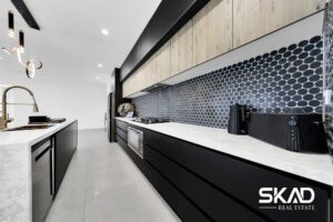 15 Darwinia Drive, MICKLEHAM, VIC 3064 AUS