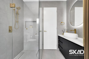 15 Darwinia Drive, MICKLEHAM, VIC 3064 AUS