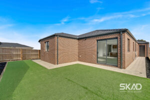 37 Leadbeater Circuit, BEVERIDGE, VIC 3753 AUS
