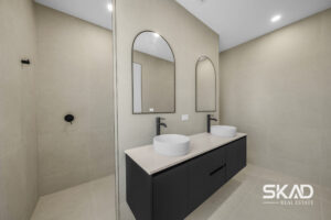 6 Lowline Way, WOLLERT, VIC 3750 AUS