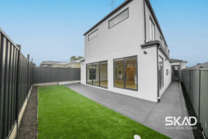 6 Lowline Way, WOLLERT, VIC 3750 AUS