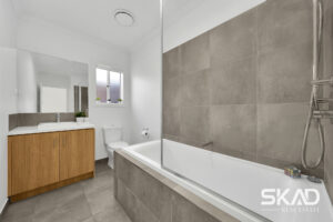 8 Mottlecah Circuit, CRAIGIEBURN, VIC 3064 AUS