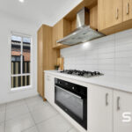 8 Mottlecah Circuit, CRAIGIEBURN, VIC 3064 AUS