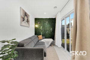 8 Mottlecah Circuit, CRAIGIEBURN, VIC 3064 AUS