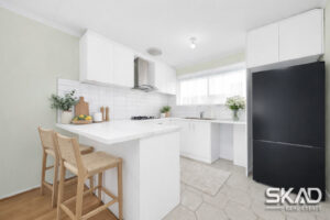 14 Stella Drive, THOMASTOWN, VIC 3074 AUS