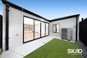 4 Rind Crescent, DONNYBROOK, VIC 3064 AUS