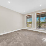 10 Sanctuary Rise, MICKLEHAM, VIC 3064 AUS