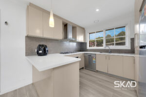 1/4 Hoop Court, MILL PARK, VIC 3082 AUS