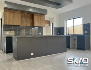 25 Bickerton Crescent, MERNDA, VIC 3754 AUS